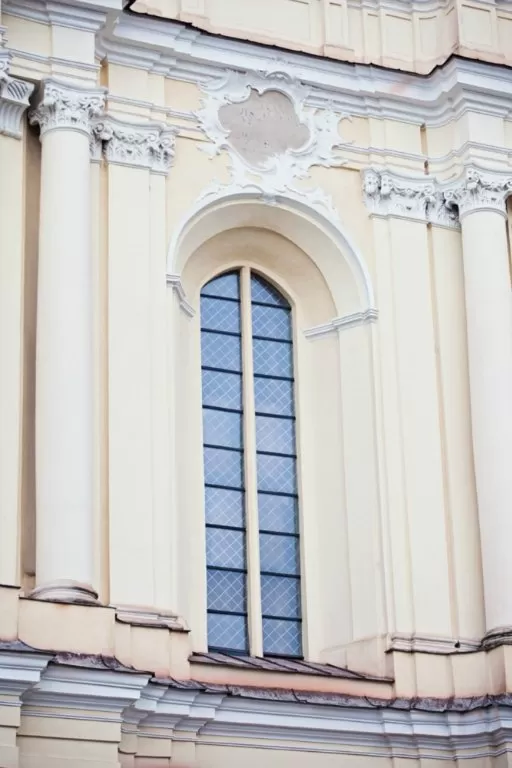 sv-jonu-basia-langai-fenestrum